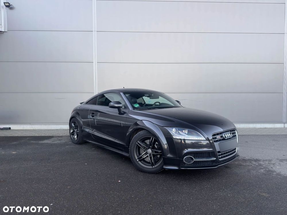 Audi TT S Coupé - 1