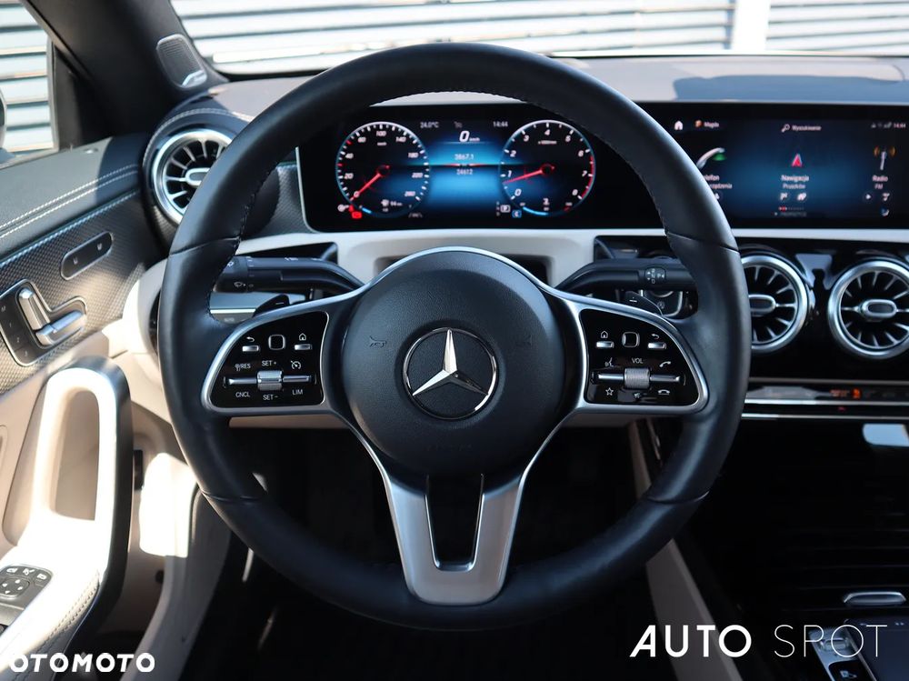 Mercedes-Benz CLA 220 4-Matic 7G-DCT - 19
