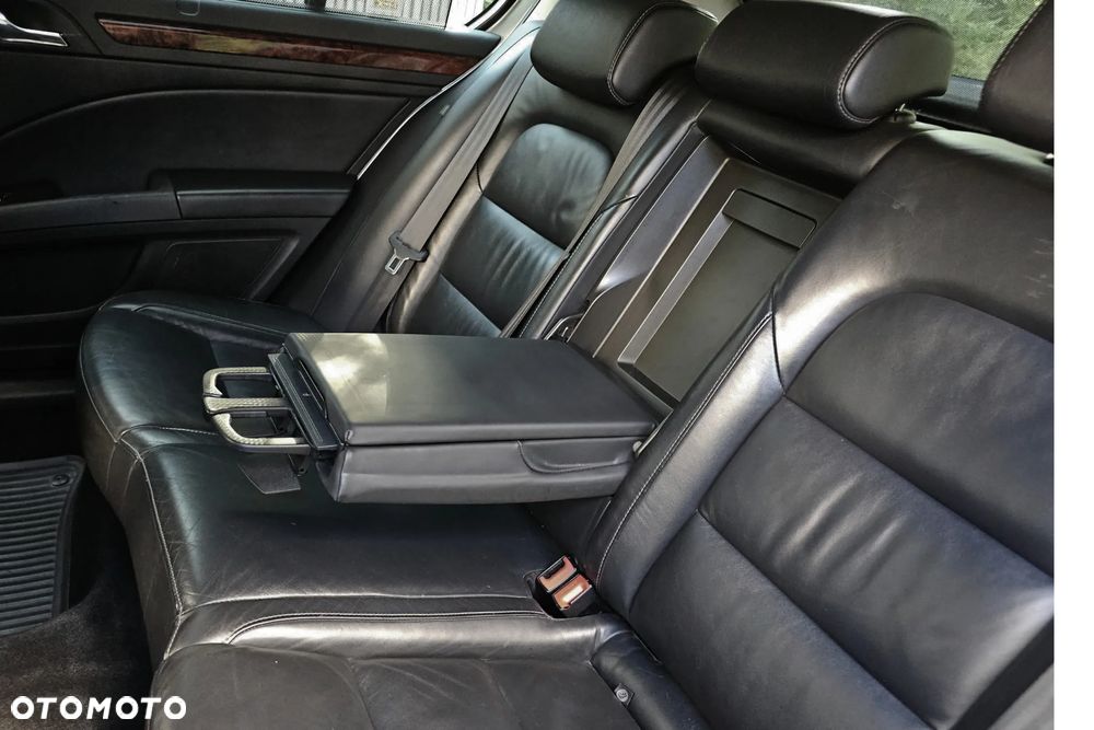 Skoda Superb 2.0 TDI Elegance DSG - 27