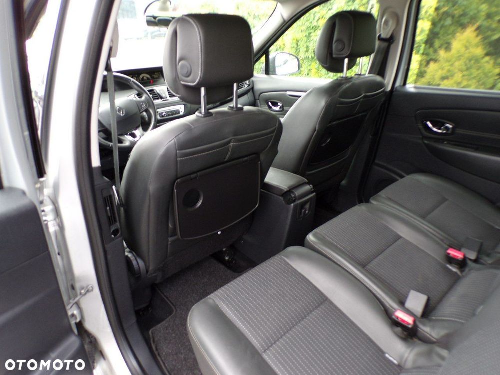 Renault Grand Scenic - 28