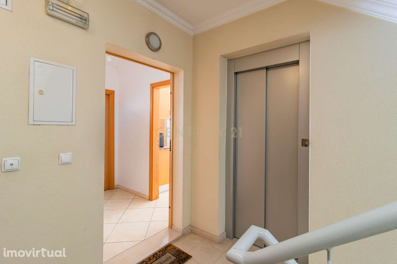 Excelente Apartamento T2 no centro de Pataias - Grande imagem: 3/29