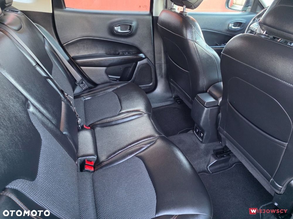 Jeep Compass - 17