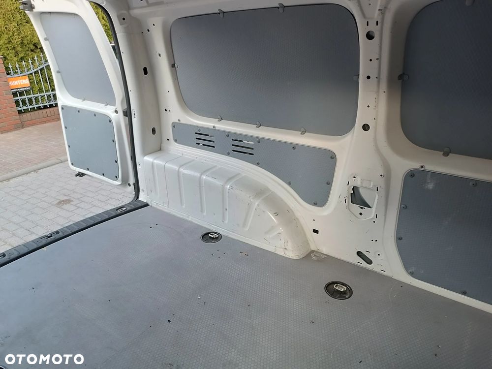 Volkswagen CADDY MAXI - 9