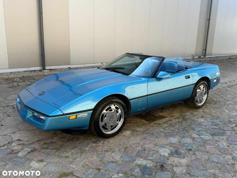 Chevrolet Corvette - 1