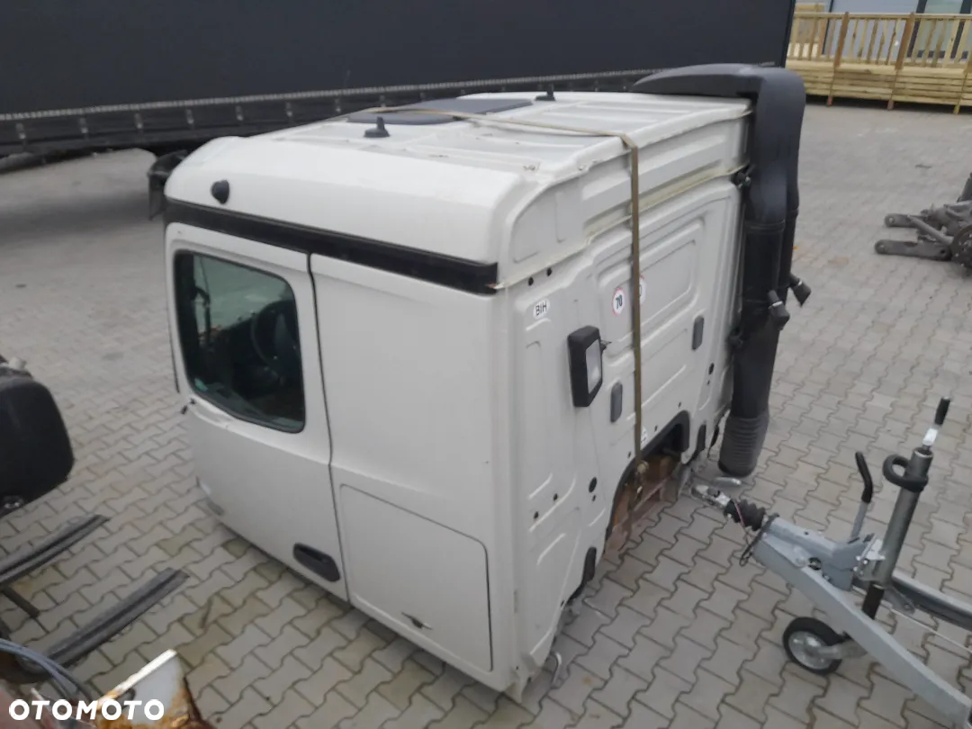 Kabina Mercedes Benz Actros MP4 StreamSpace 2.5m - 4