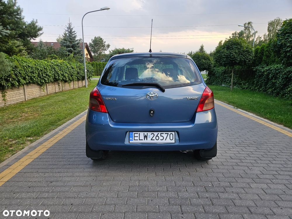 Toyota Yaris - 9