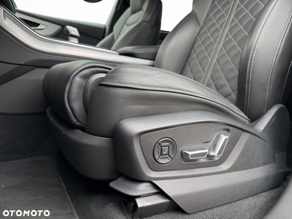 Audi SQ8 TFSI Quattro Tiptronic - 14