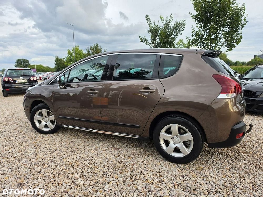 Peugeot 3008 Hybrid4 - 11