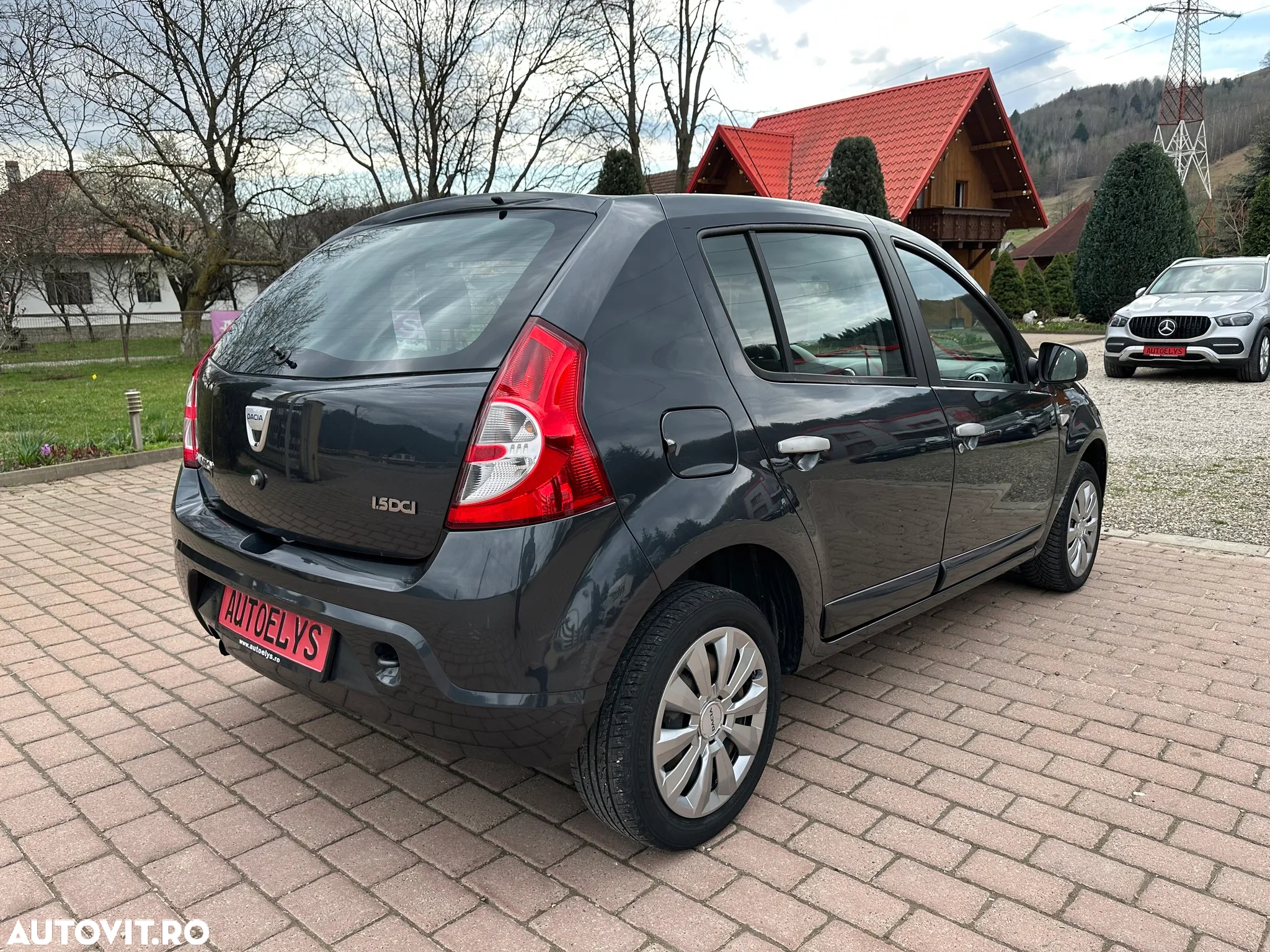 Dacia Sandero 1.5 DCI Laureate - 10
