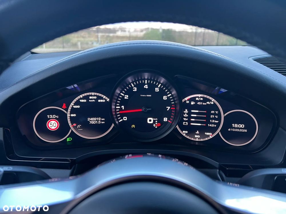Porsche Cayenne Tiptronic S - 11