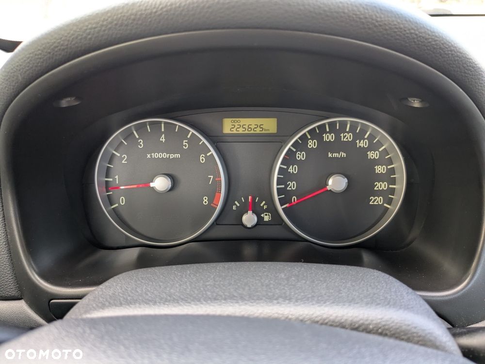 Hyundai Accent - 10