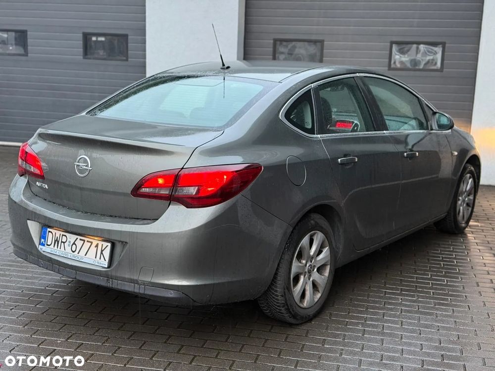 Opel Astra - 3