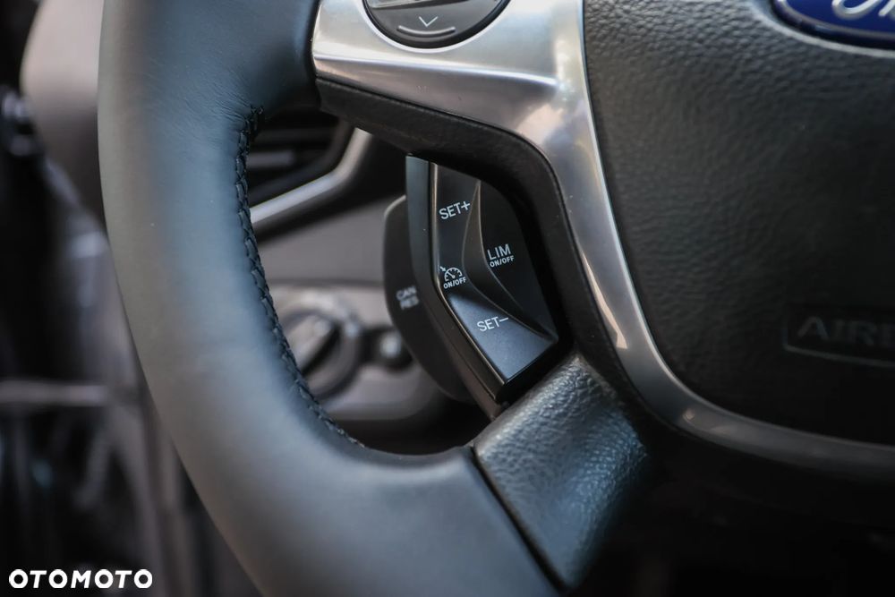 Ford Kuga 2.0 TDCi 4x4 Individual - 26