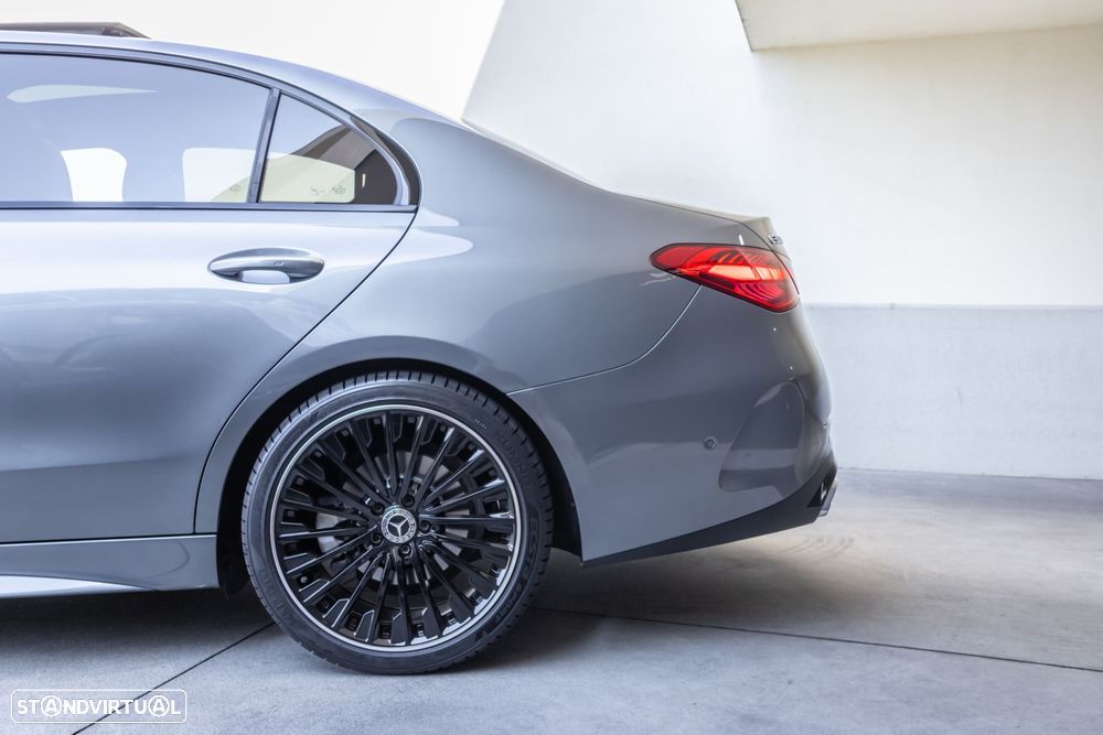 Mercedes-Benz C 300 d AMG Line - 12