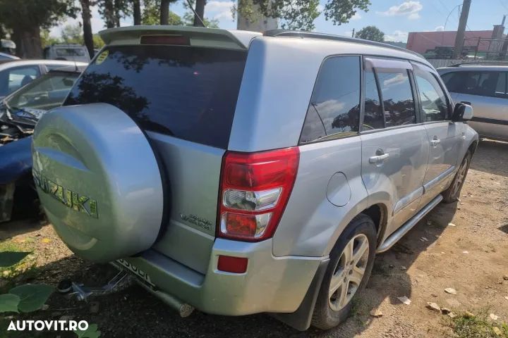 Dezmembrez Suzuki Grand Vitara 2007  motor 1.9ddis F9Q 130cp volan dreapta  dezmembrari - 3