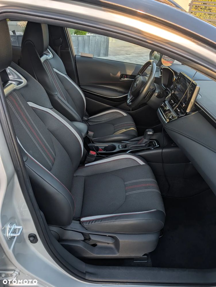 Toyota Corolla 2.0 Hybrid GR Sport - 13