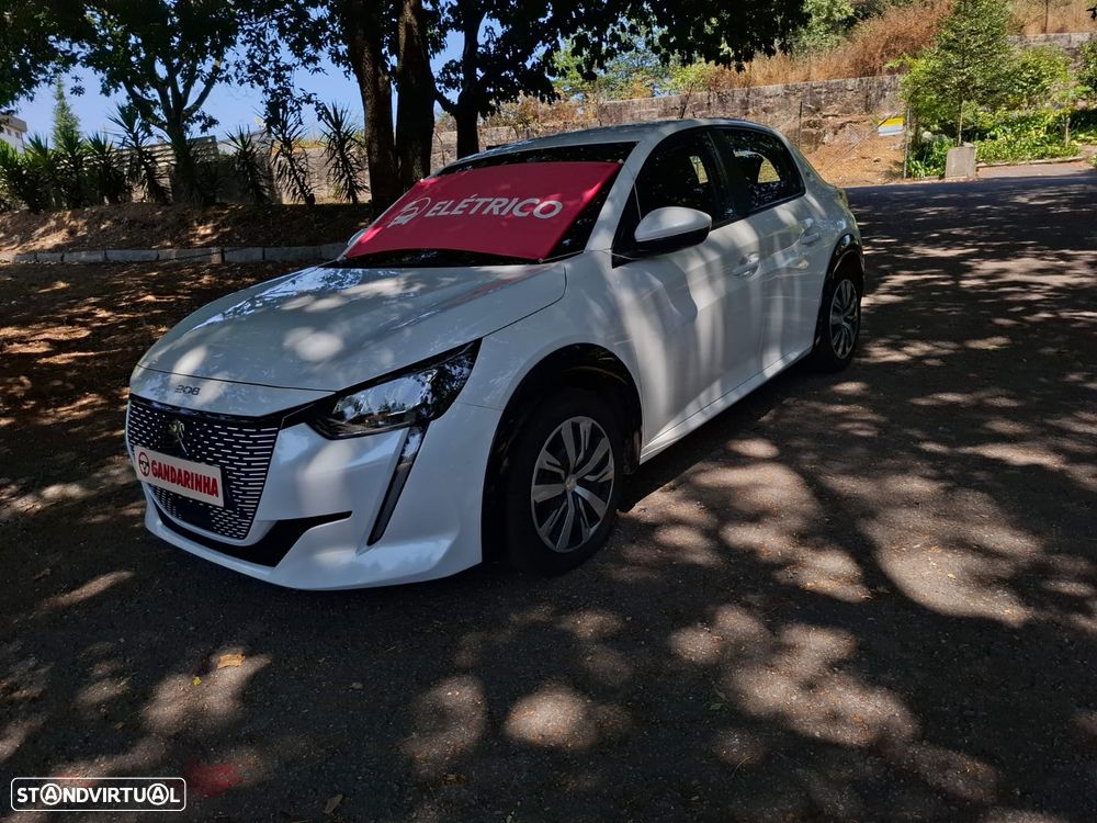 Peugeot e-208 - 12