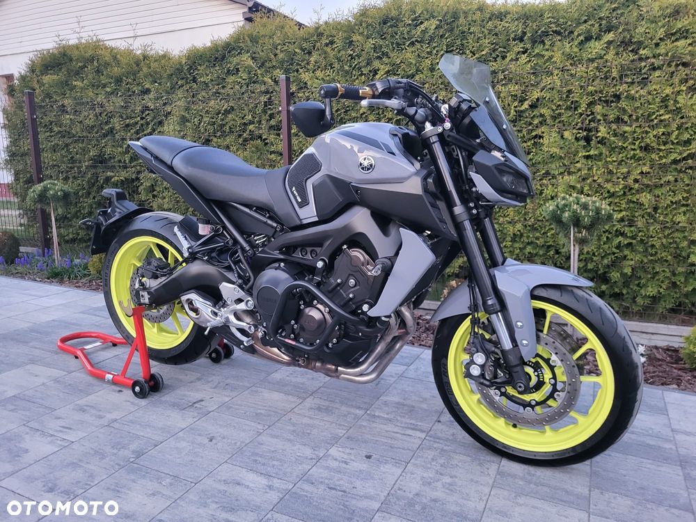 Yamaha MT - 5