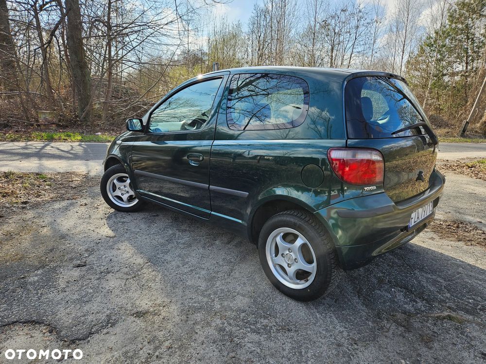 Toyota Yaris 1.0 Base - 6