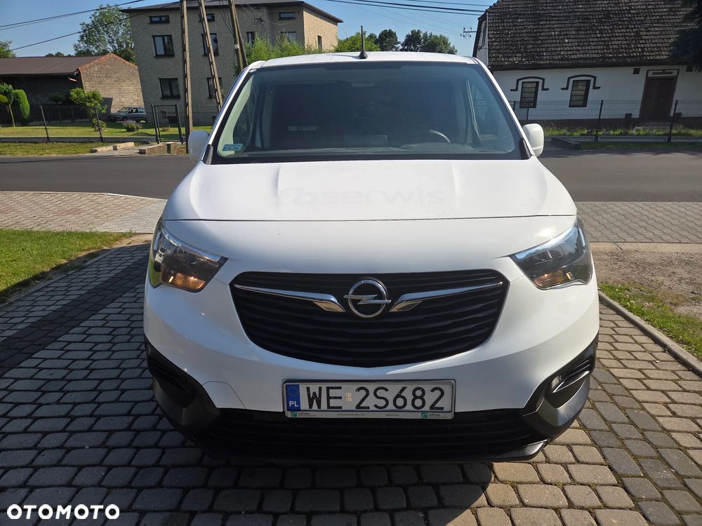 Opel COMBO - 17