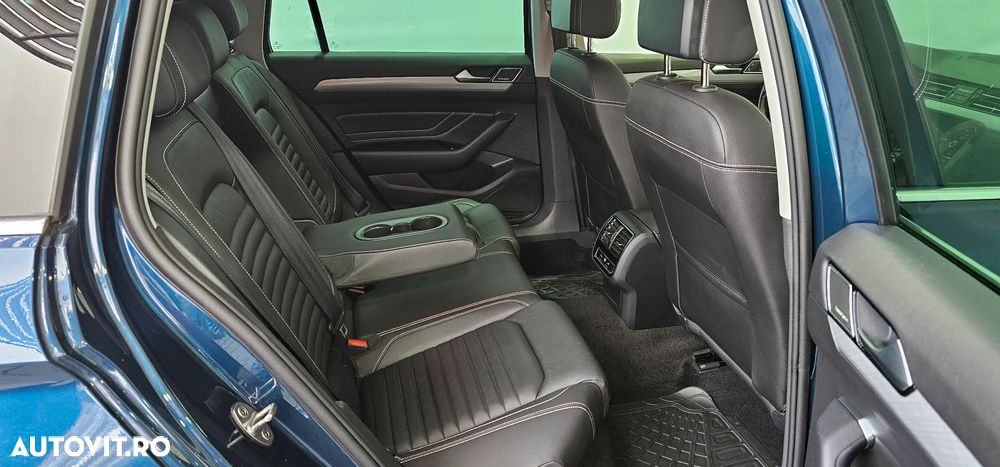 Volkswagen Passat 2.0 TDI SCR DSG Business - 34