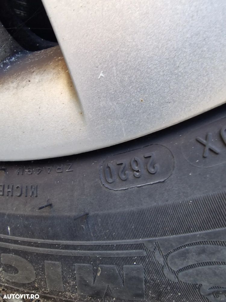 BMW Seria 3 320i - 16