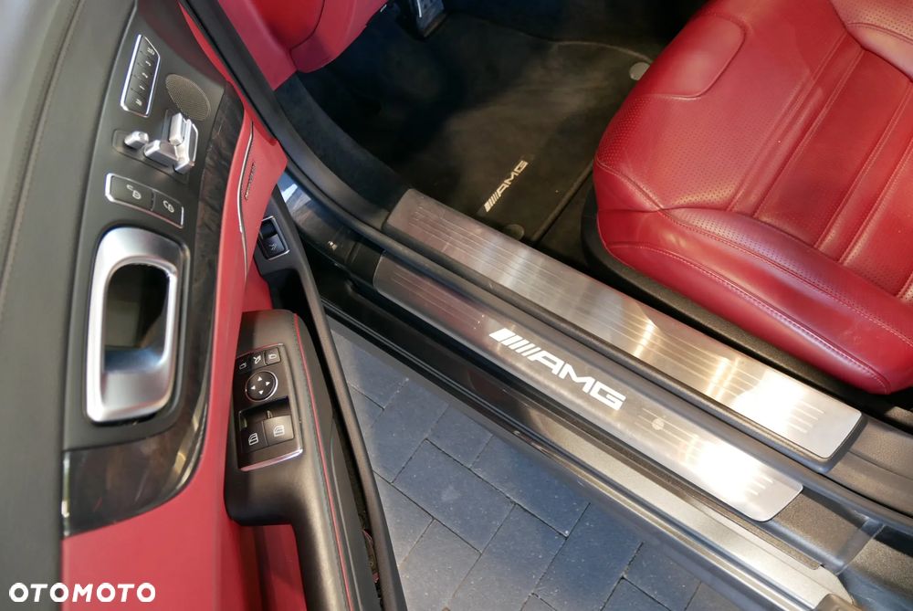 Mercedes-Benz SL 63 AMG - 19