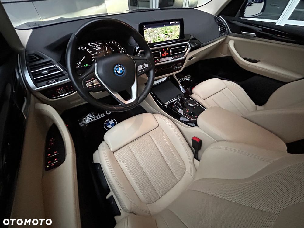 BMW X3 xDrive30e - 25