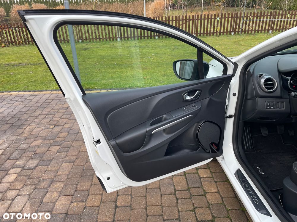 Renault Clio 1.2 16V Limited - 30