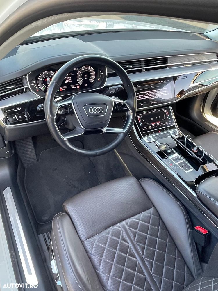Audi A8 - 6