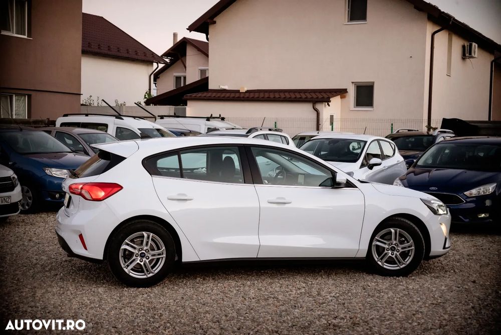Ford Focus 1.5 EcoBlue Connected - 10