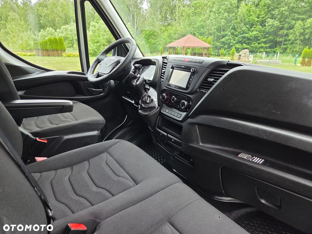 Iveco 35C17 - 30
