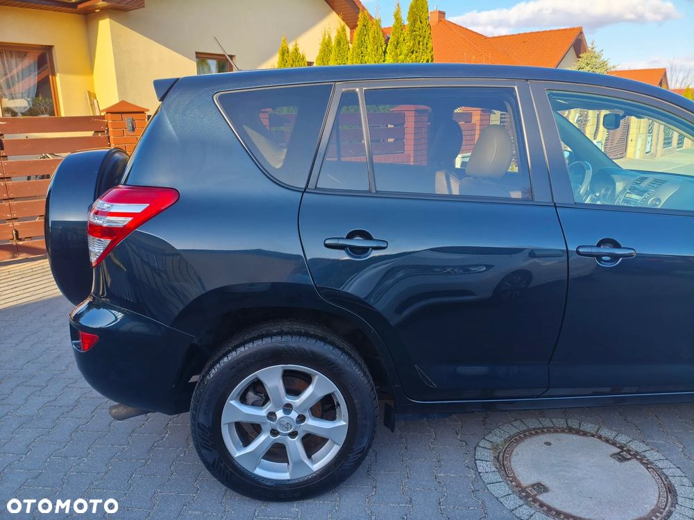 Toyota RAV4 - 7