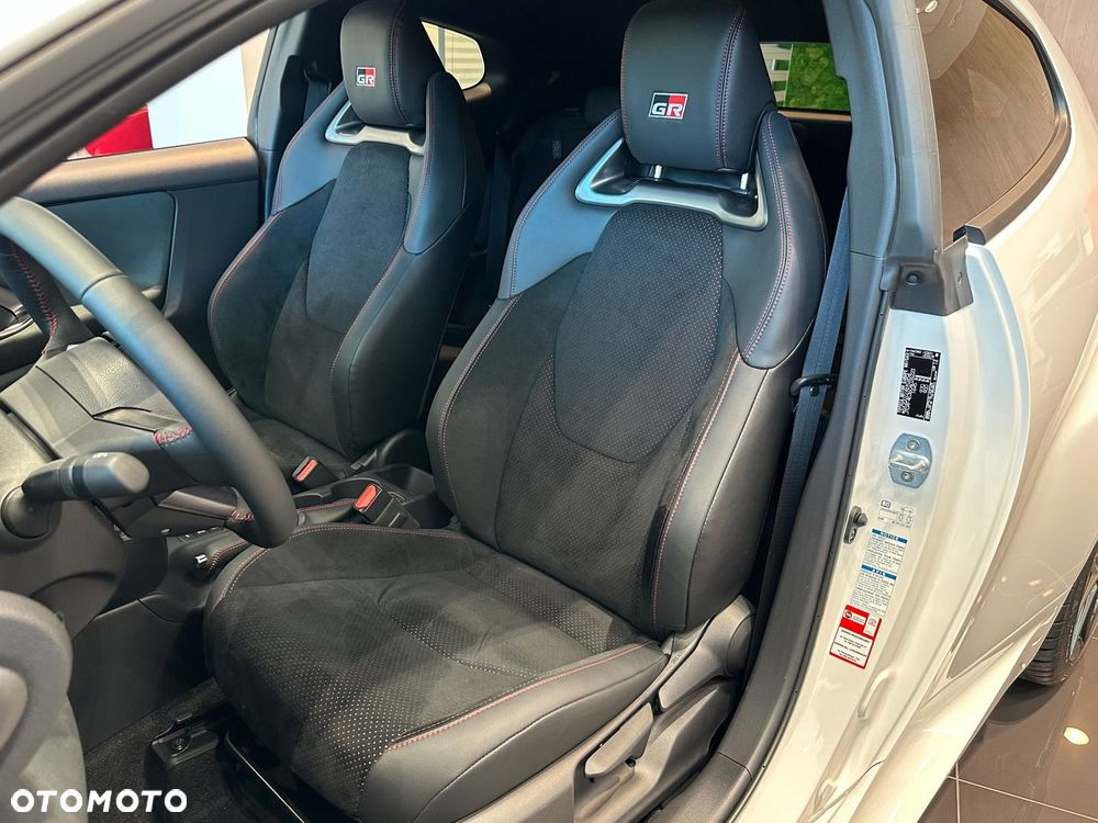 Toyota Yaris GR 1.6 Dynamic - 4