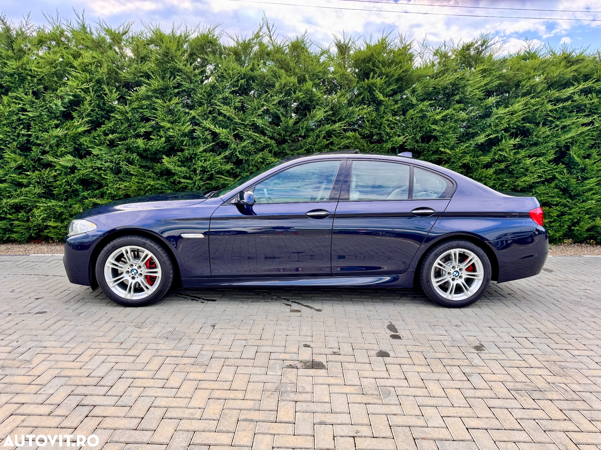BMW Seria 5 525d xDrive Sport-Aut. - 4