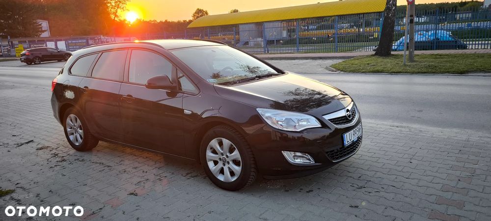 Opel Astra 1.4 Turbo - 9