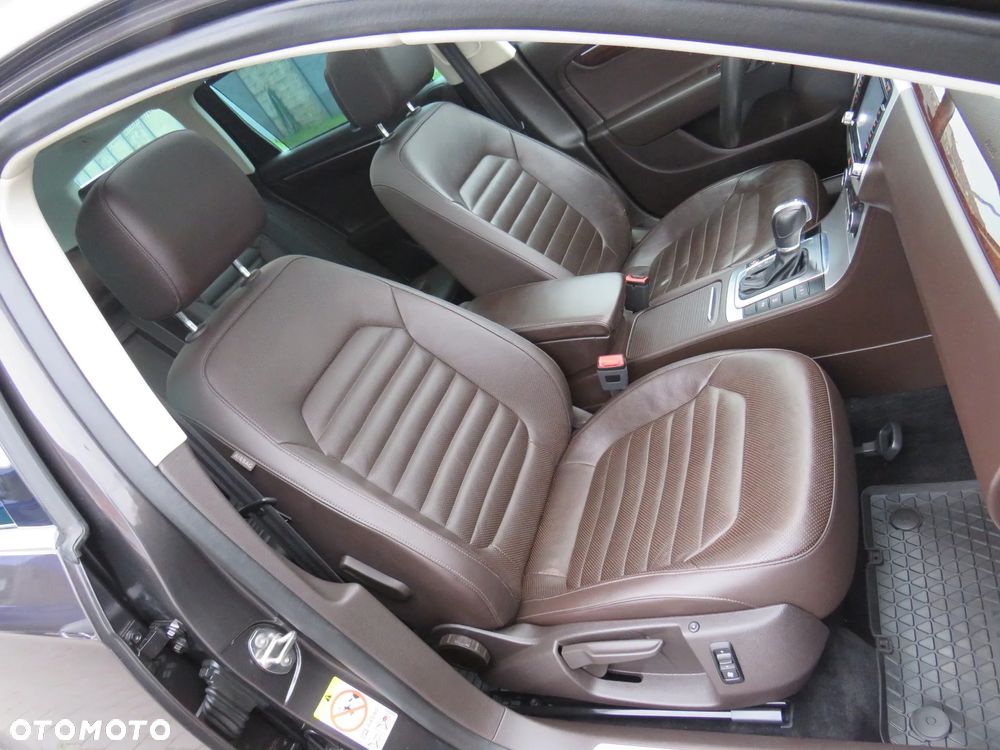 Volkswagen Passat 1.8 TSI Automatik Highline - 36