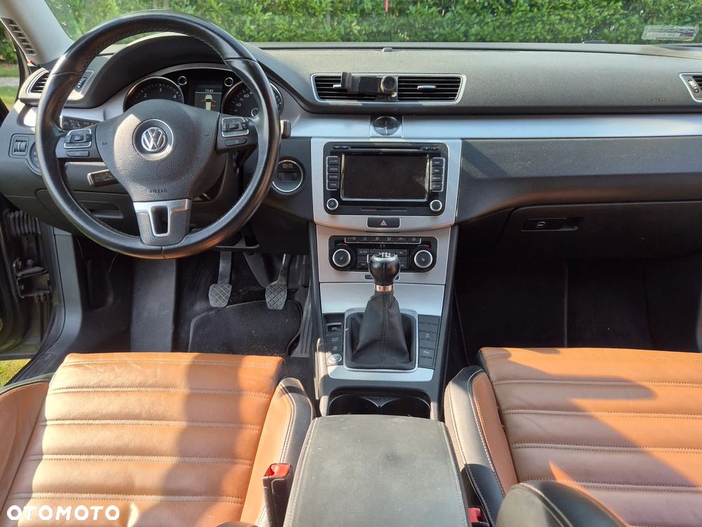 Volkswagen Passat 2.0 TDI Highline - 4