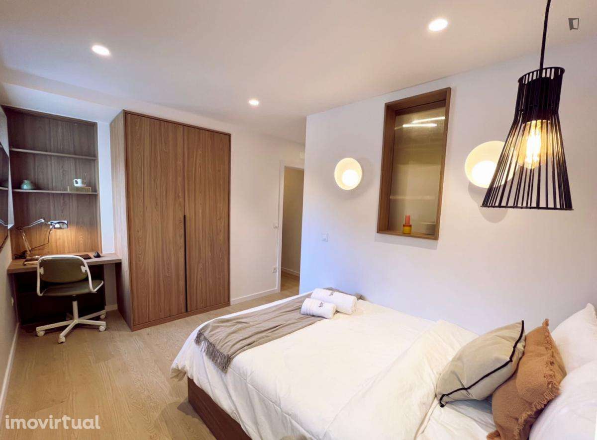 Quarto - localizado em Baixa Coimbra - Grande imagem: 2/22