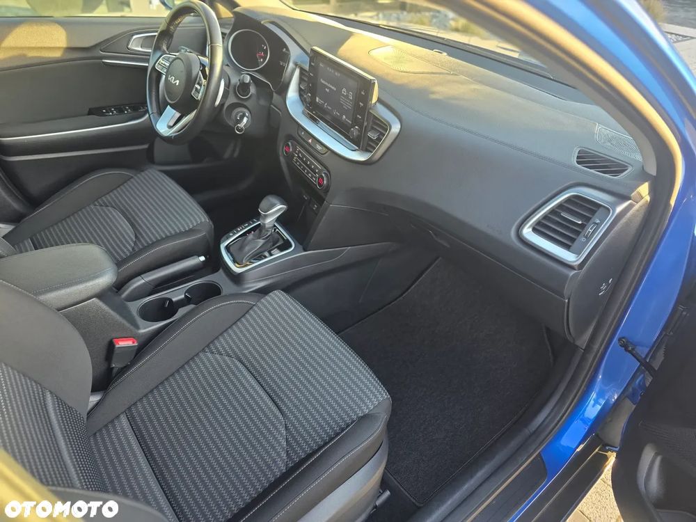 Kia XCeed 1.5 T-GDI L Business Line DCT - 19