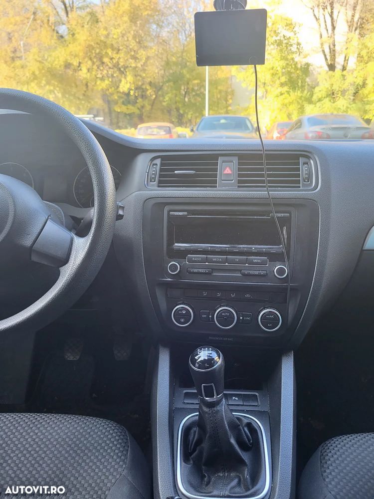 Volkswagen Jetta 1.6 TDI CR DPF Comfortline - 4