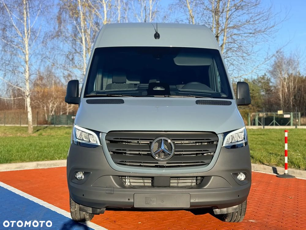 Mercedes-Benz Sprinter - 26