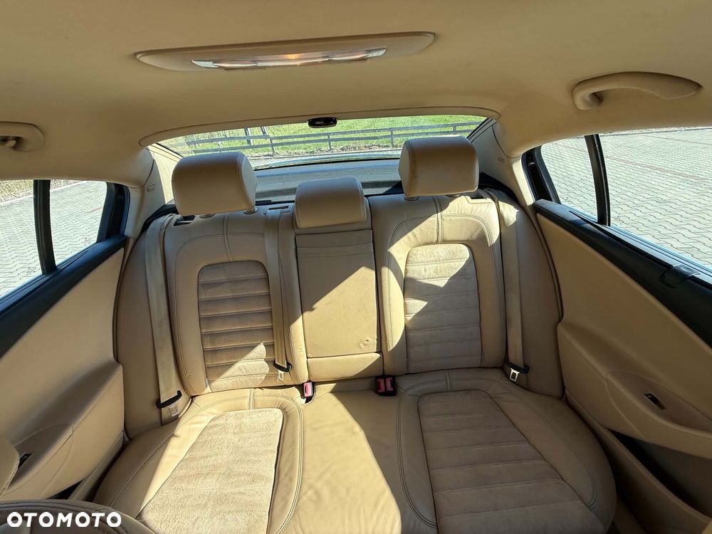 Volkswagen Passat 2.0 TDI DPF Highline - 10
