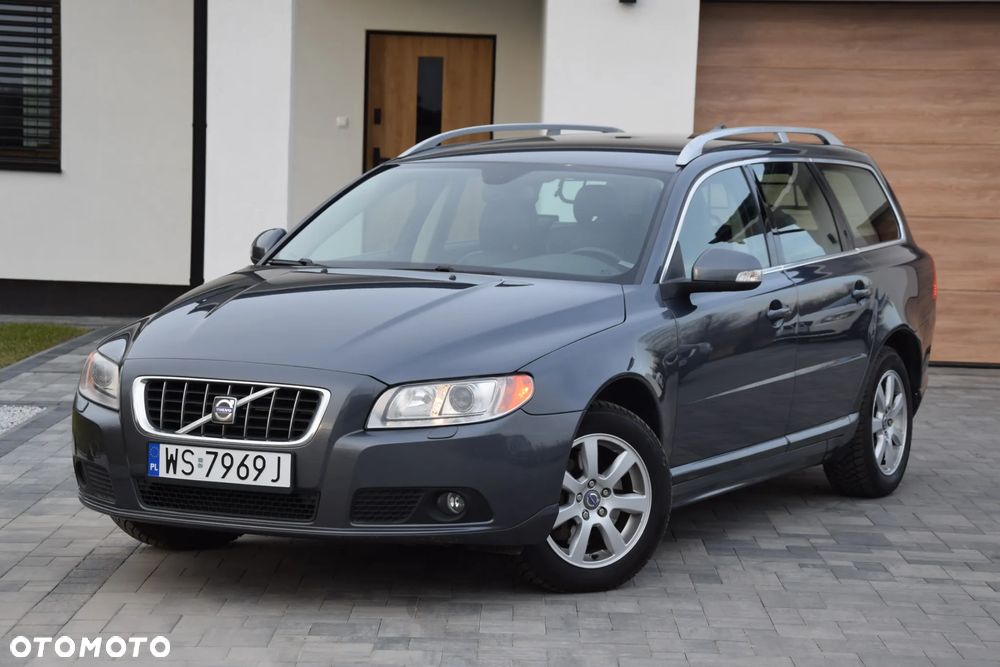 Volvo V70 2.5T Summum - 1