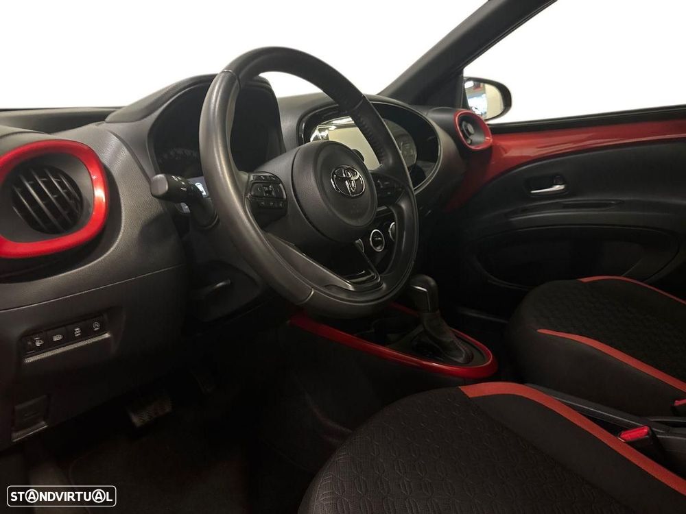Toyota Aygo X 1.0 Pulse CVT - 12