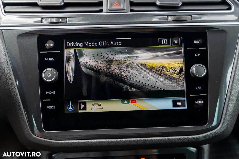 Volkswagen Tiguan 2.0 TDI 4Mot DSG Elegance - 36