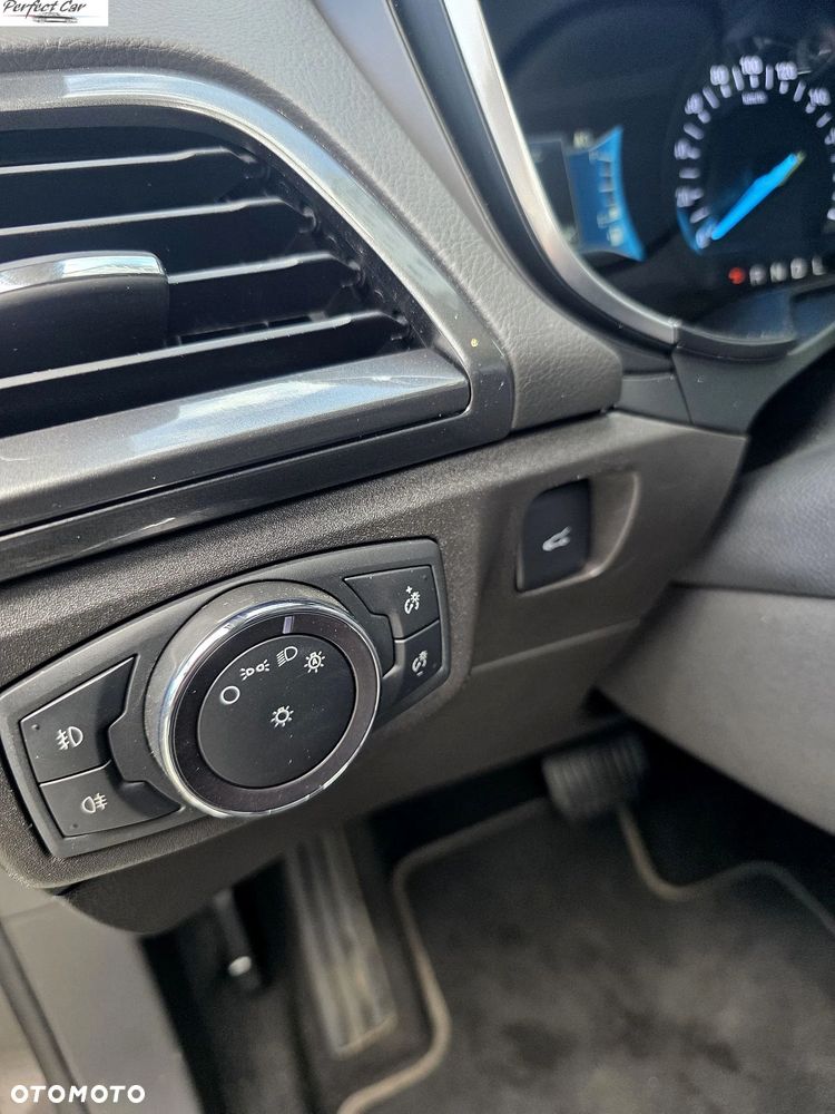 Ford Mondeo SW 2.0 Hybrid Executive Plus - 27