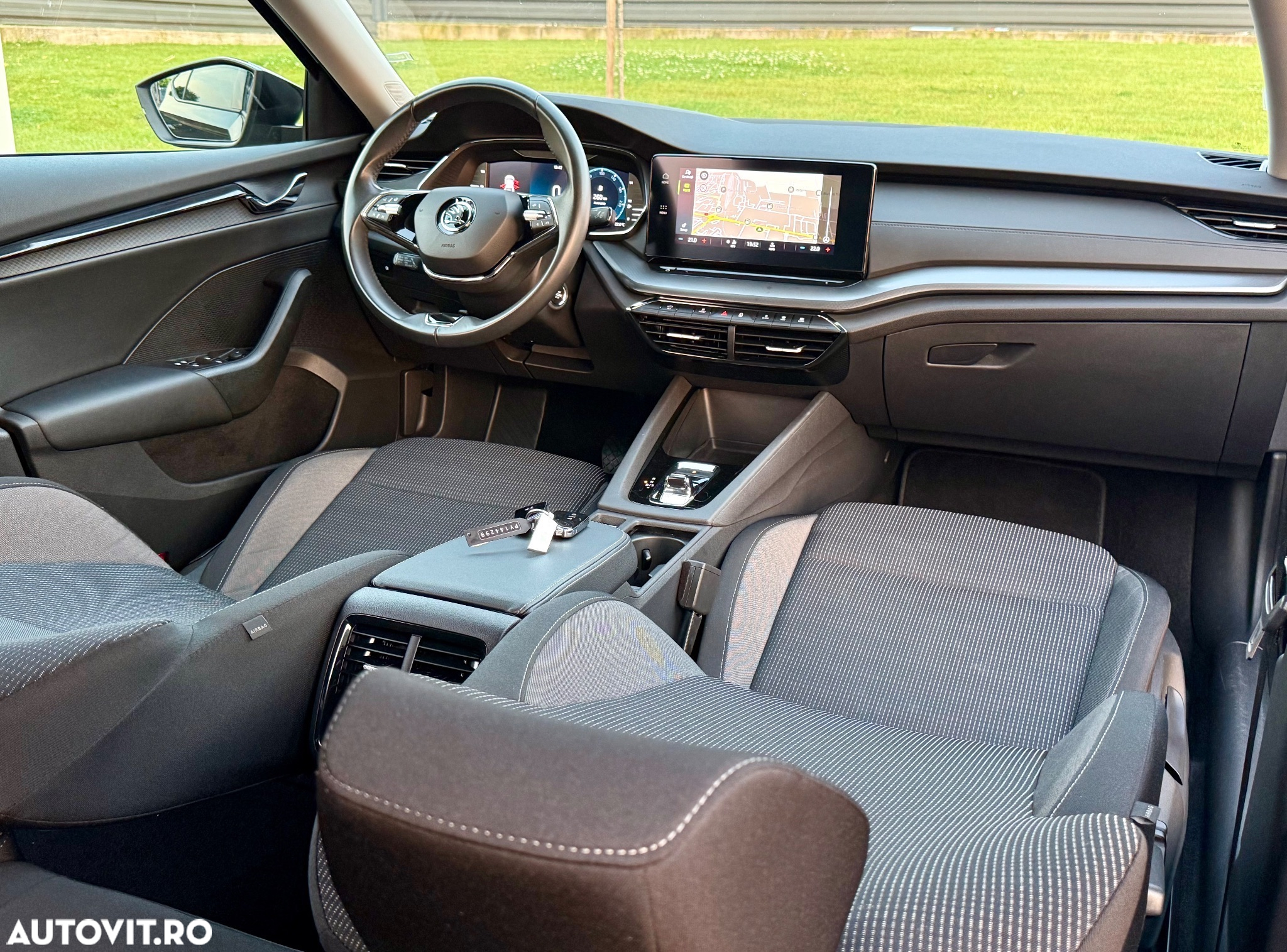 Skoda Octavia 2.0 TDI DSG Sportline - 26