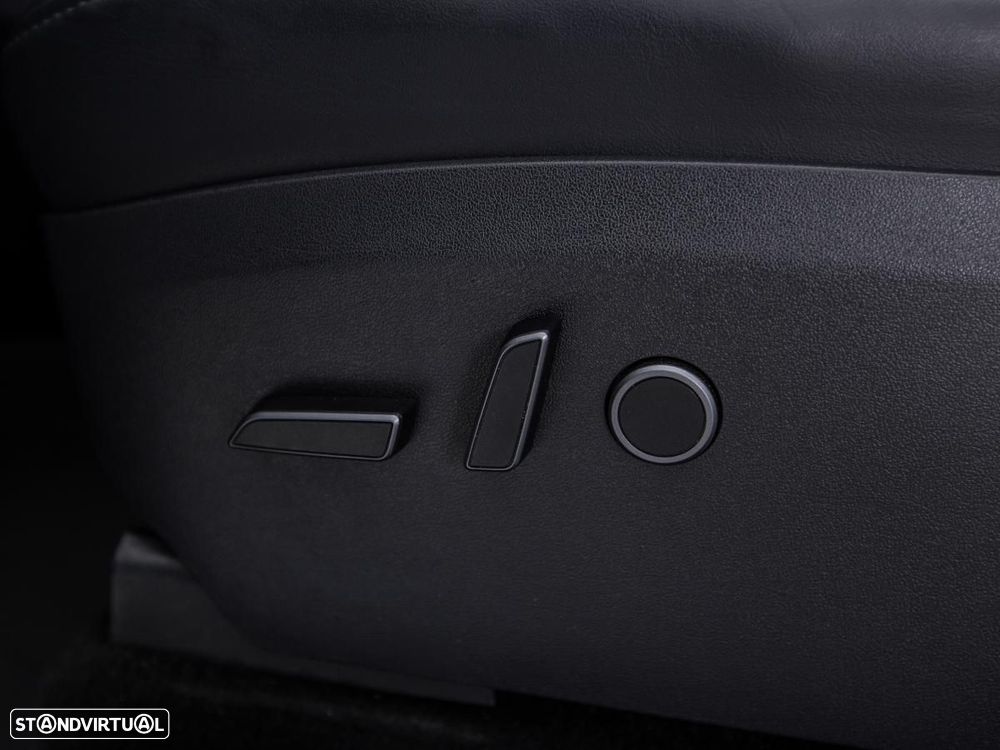 Tesla Model Y Long Range Tração Traseira - 19