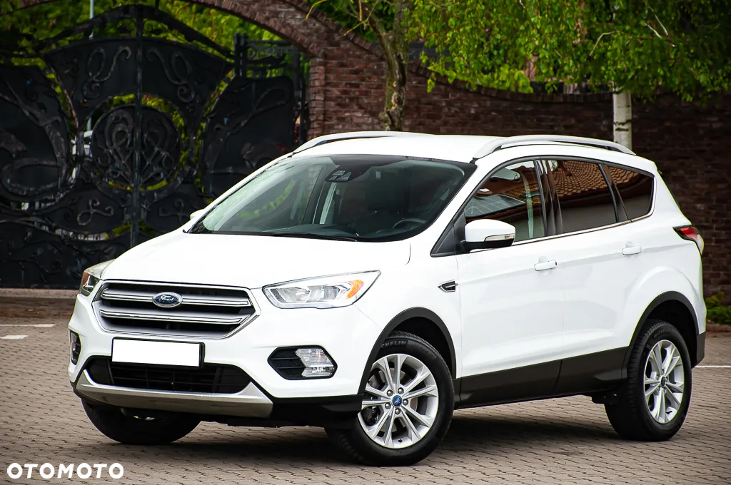 Ford Kuga 2.0 TDCi 2x4 Titanium - 3